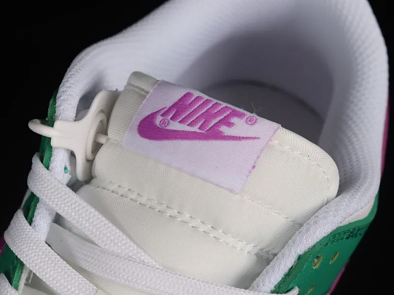 All Categories Nk SB Dunk Series Nk SB Dunk Low Low-top sneakers Nk Dunk Low "Stadium Green and White" Spring Sunshine SB low-top sports and leisure sneakers FD9922-151